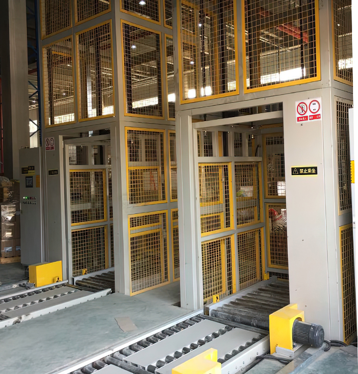 往復式貨物升降機